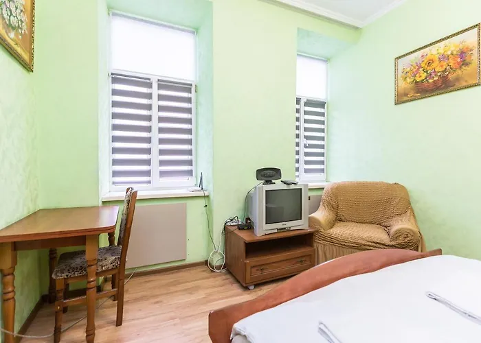 по вул.люльки 8 - On Lulki Street 8 *